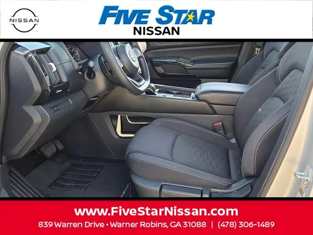 Used 2024 Silver Nissan S image 5