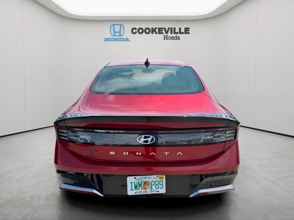 Used 2025 Ultimate red Hyundai SEL image 5