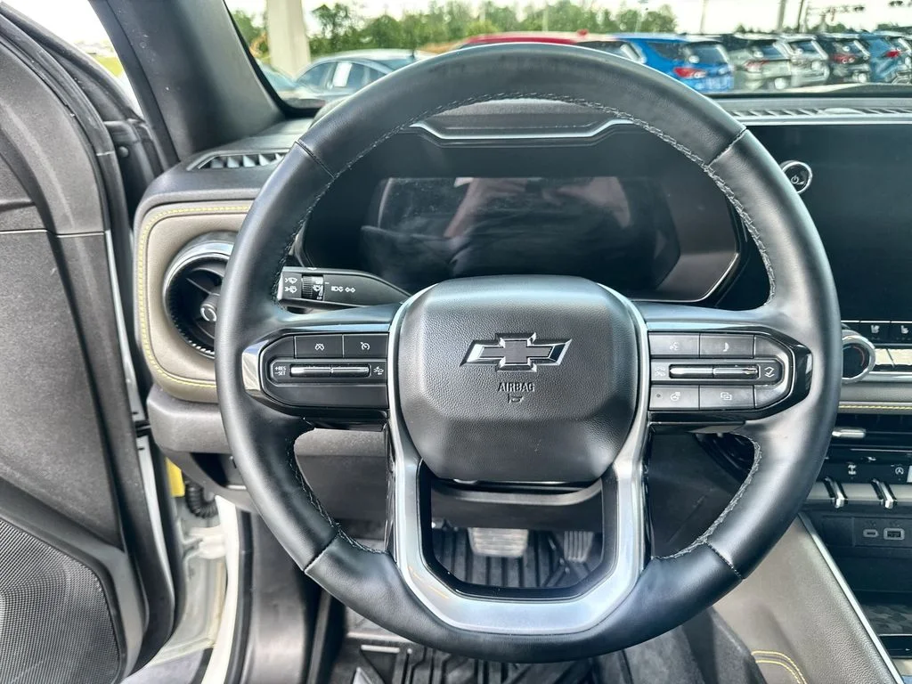 Used 2024 White Chevrolet ZR2 image 14