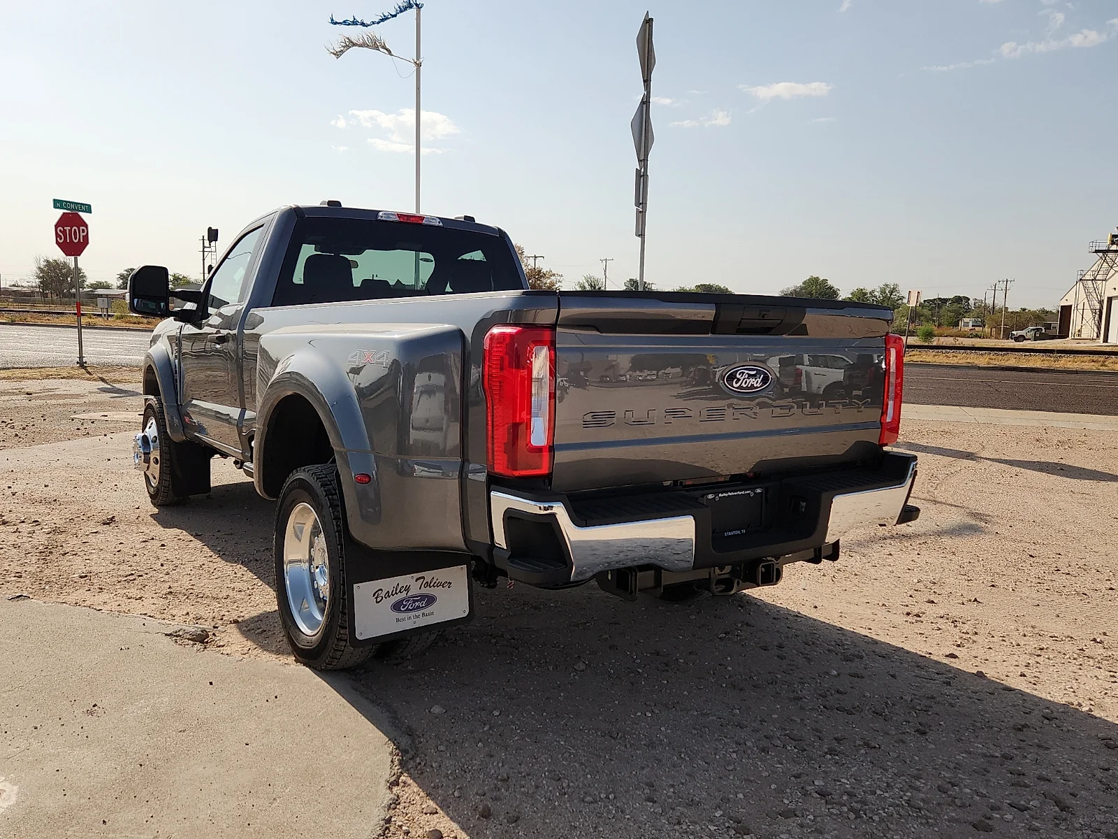 New 2027 Carbonized Gray Metallic Ford XLT image 5