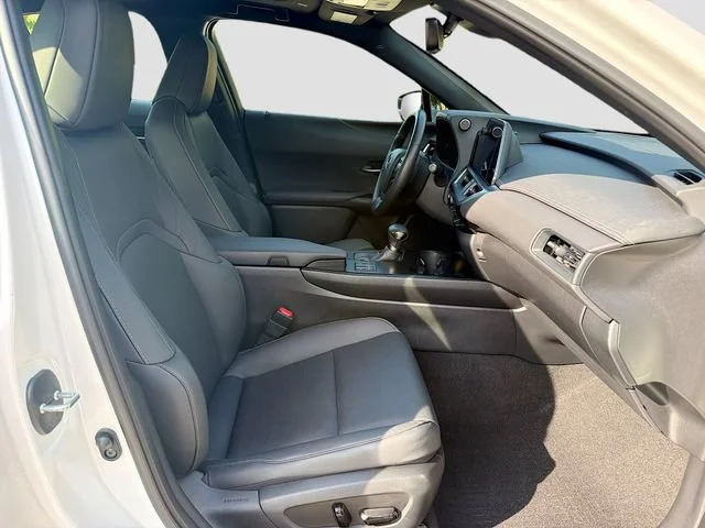 Used 2023 White Pearl Lexus UX 250h Premium image 15