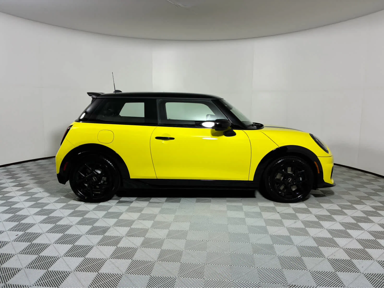 2026 MINI Hardtop 2 Door S - Photo 2