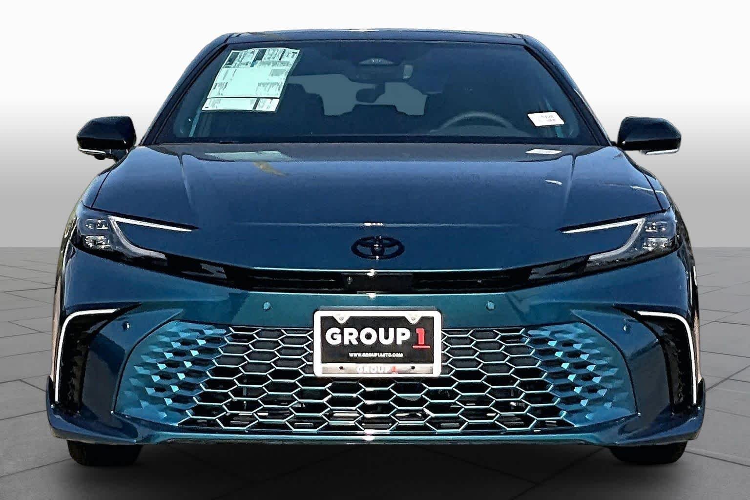 New 2026 Ocean Gem with Midnight Black Metallic roof Toyota XSE image 3