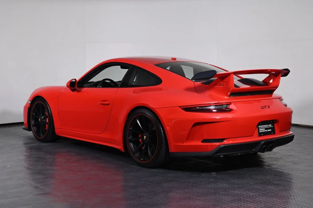 Used 2018 Guards Red Porsche GT3 image 3