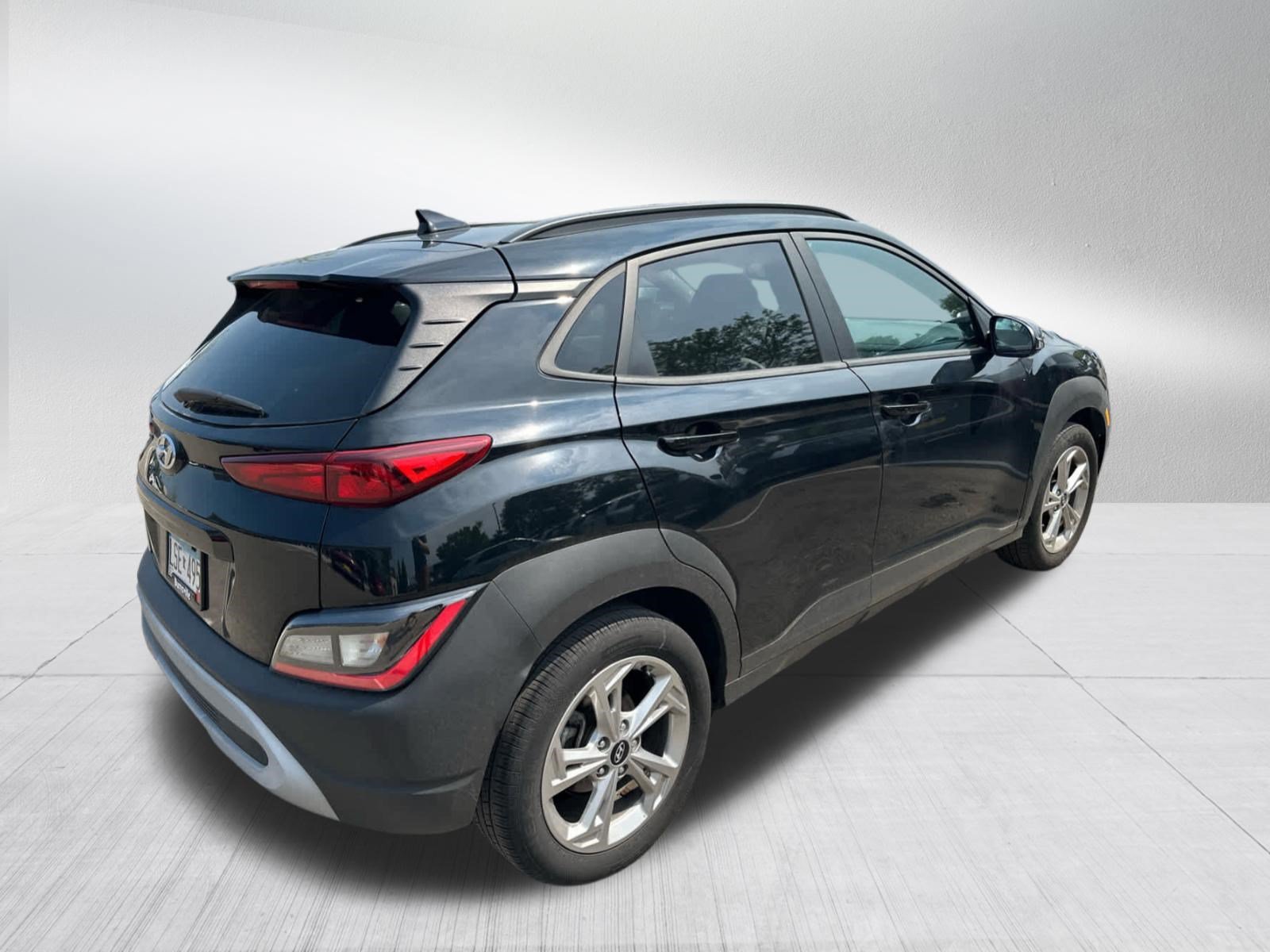 Used 2023 Abyss Black Pearl Hyundai SEL image 4