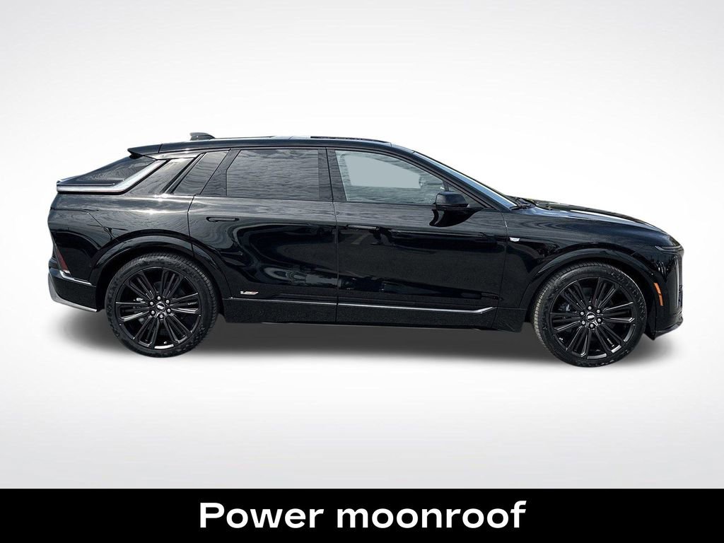 2026 Cadillac LYRIQ V Premium - Photo 10