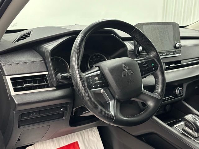 Used 2024 Gray Mitsubishi  image 18