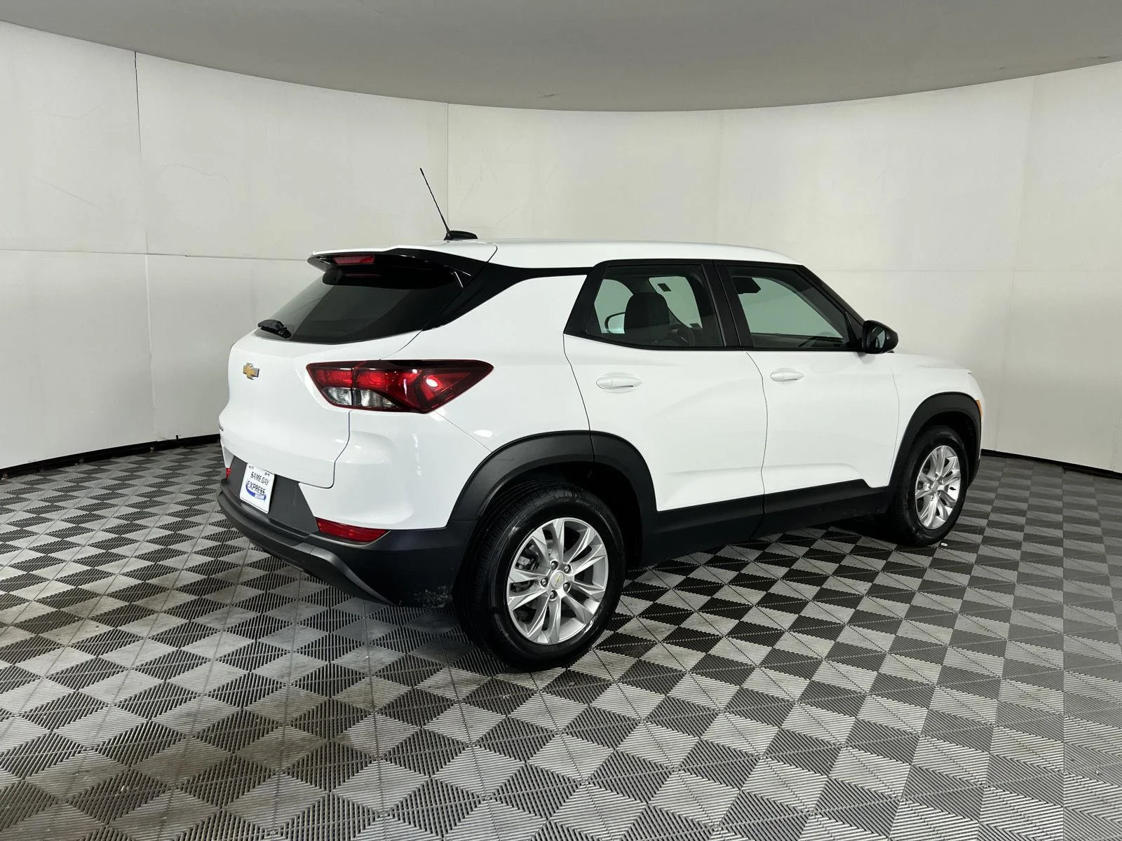 Used 2023 Summit White Chevrolet LS image 25
