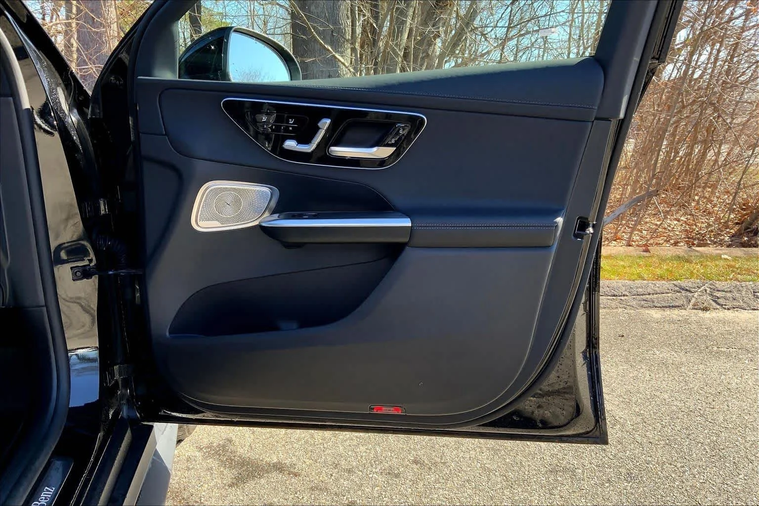 Certified Used 2024 Black Mercedes-Benz GLC 300 image 23