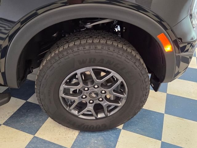 Used 2025 Black Ford XLT image 9