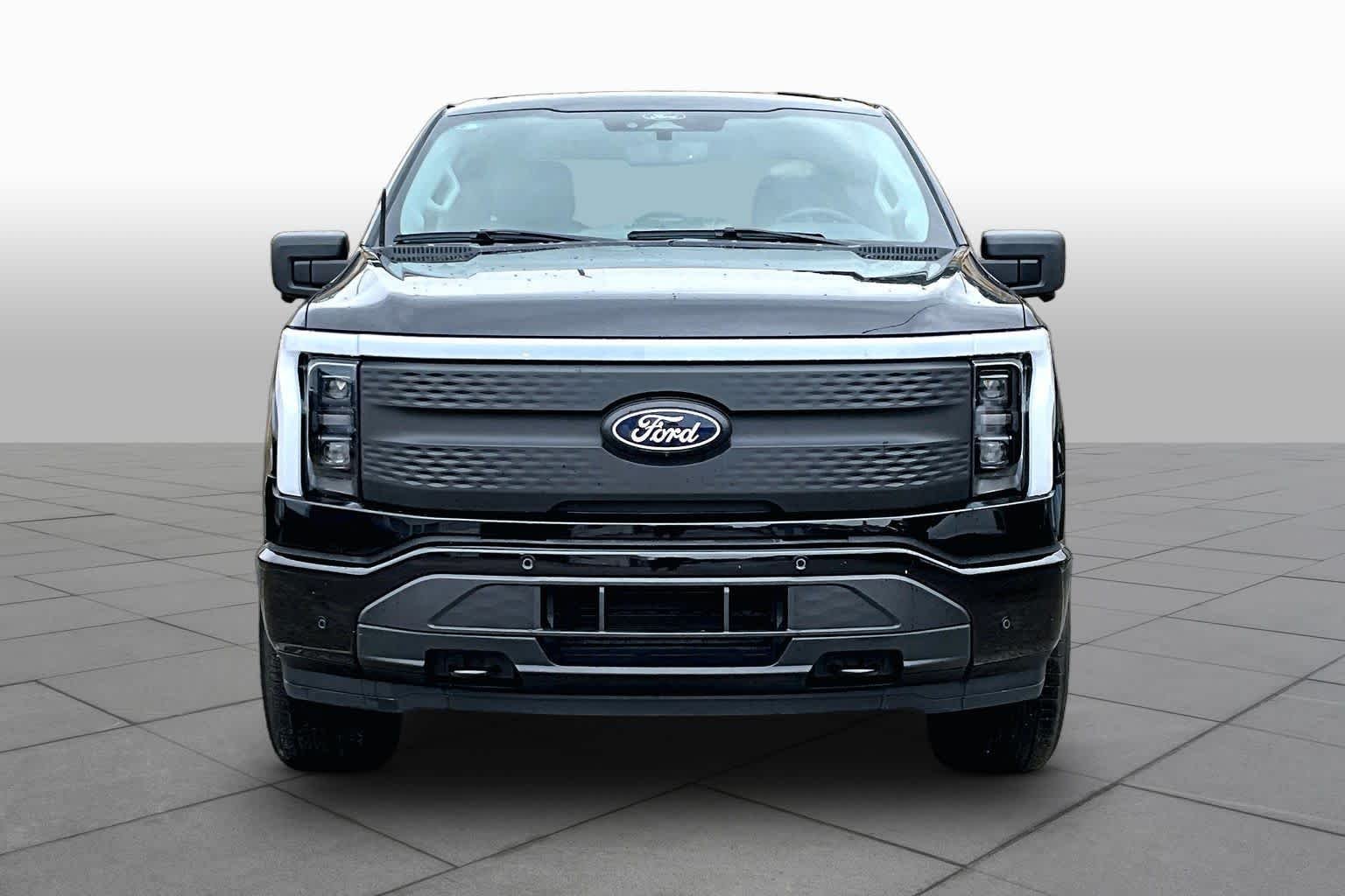 Used 2025 Agate Black Metallic Ford Flash image 3