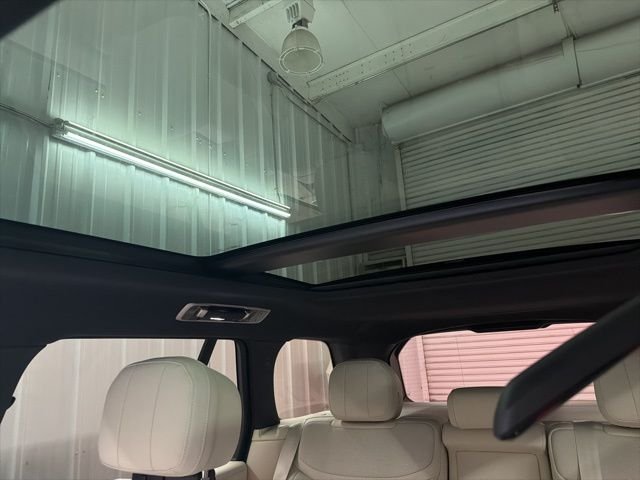 New 2026 Eiger Grey Land Rover SE image 40