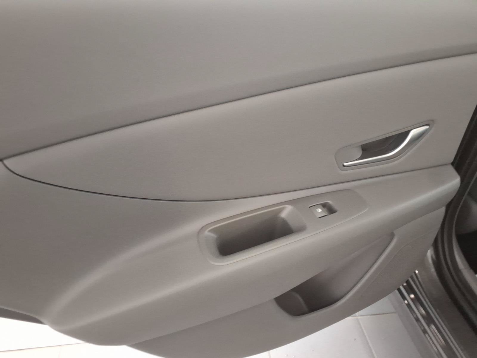 Certified Used 2024 Amazon Gray Hyundai SEL image 16