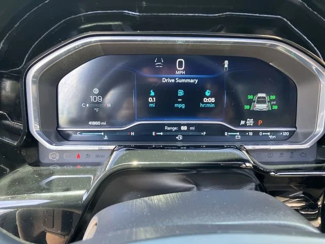 2025 Chevrolet Silverado 1500 ZR2 - Photo 11