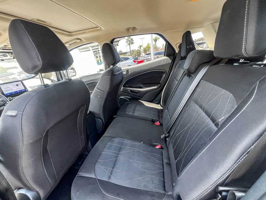 Used 2020 Gray Ford SE image 17