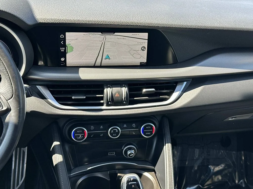 2024 Alfa Romeo Stelvio Veloce - Photo 21