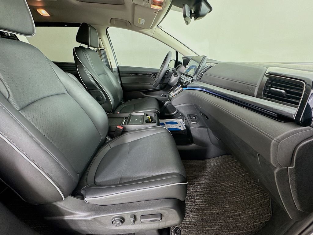 Certified Used 2026 Solar Silver Metallic Honda Elite image 44