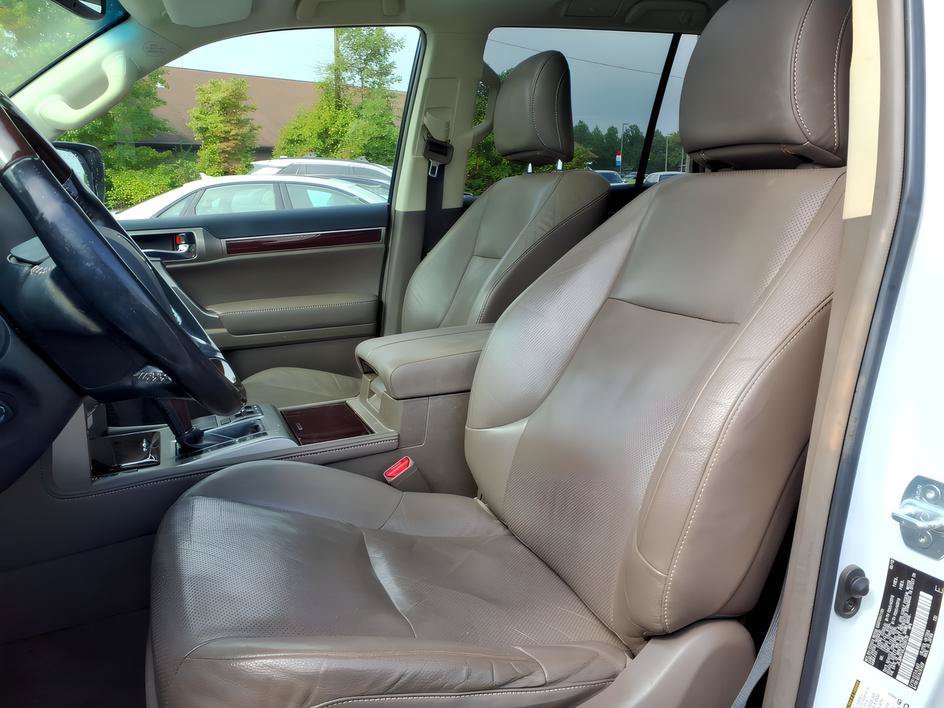 Used 2018 Starfire Pearl Lexus 460 image 15