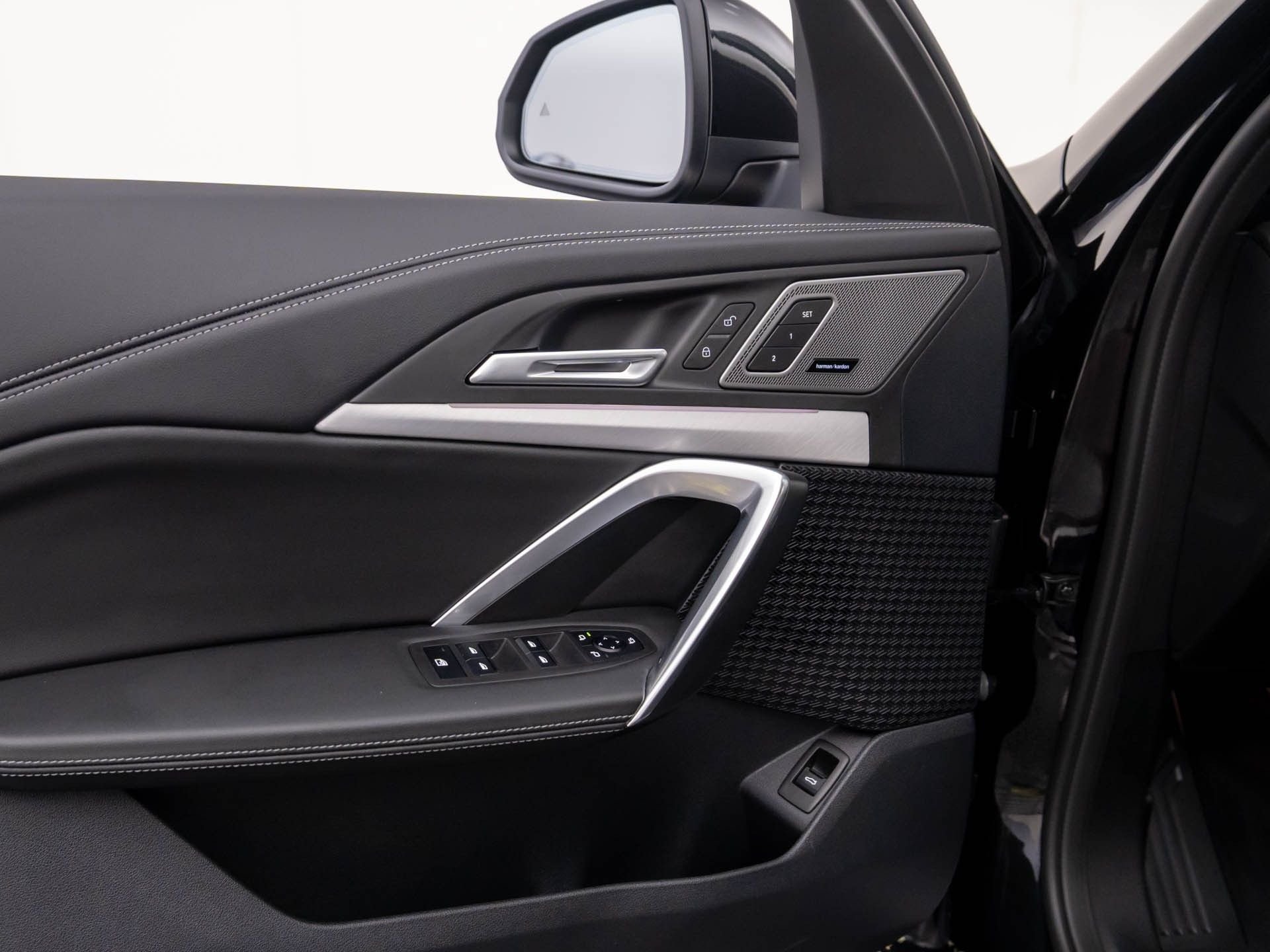 New 2026 Black Sapphire Metallic BMW xDrive28i image 13