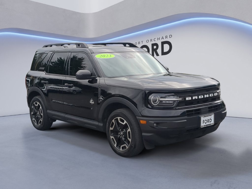 Used 2023 Shadow Black Ford Outer Banks image 9