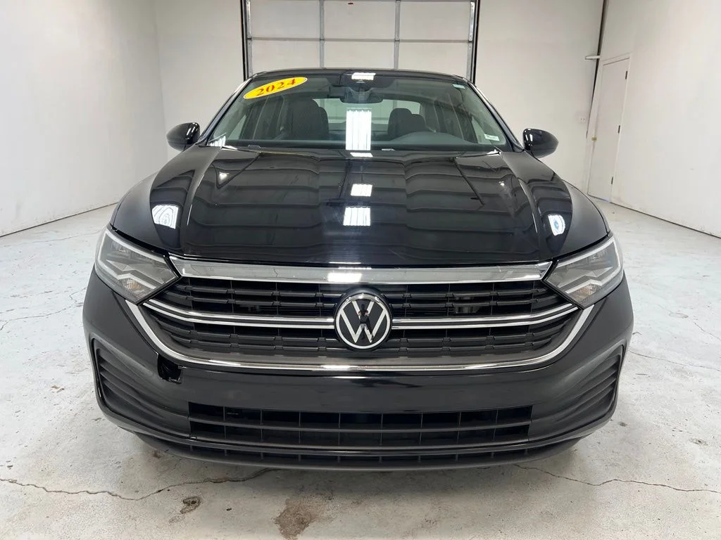 2024 Volkswagen Jetta SE - Photo 13