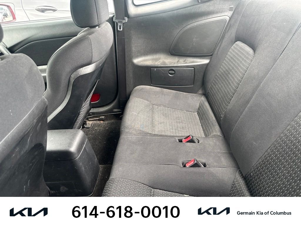 Used 2007 Red Hyundai GS image 9