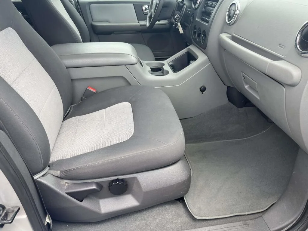 Used 2005  Ford XLT image 22