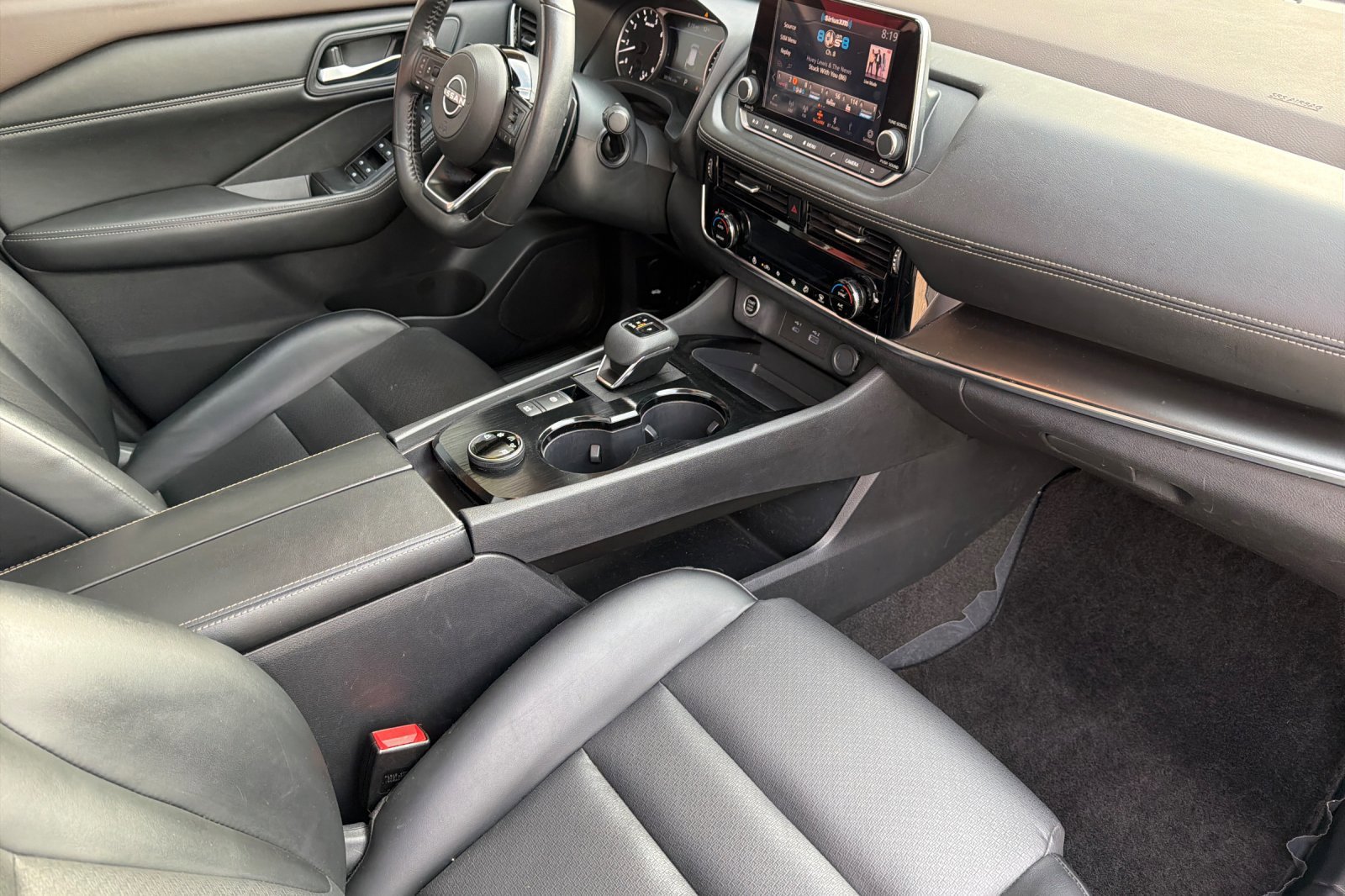 Used 2023 Pearl White Tricoat Nissan SV image 15