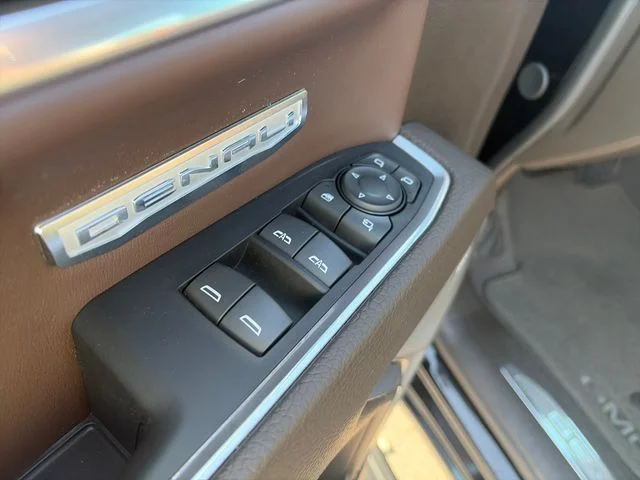 Used 2024 Black GMC Denali image 11