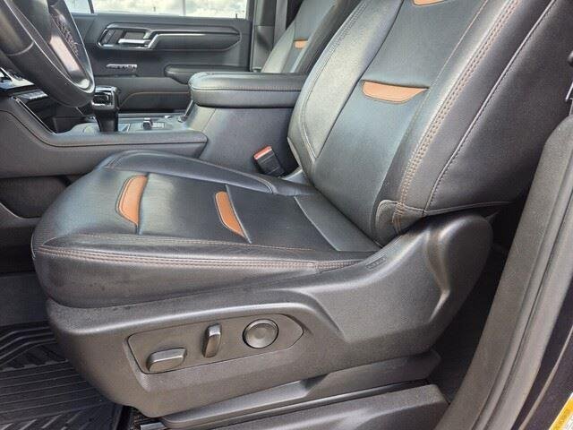 Used 2022 Titanium Rush Metallic GMC AT4 image 12