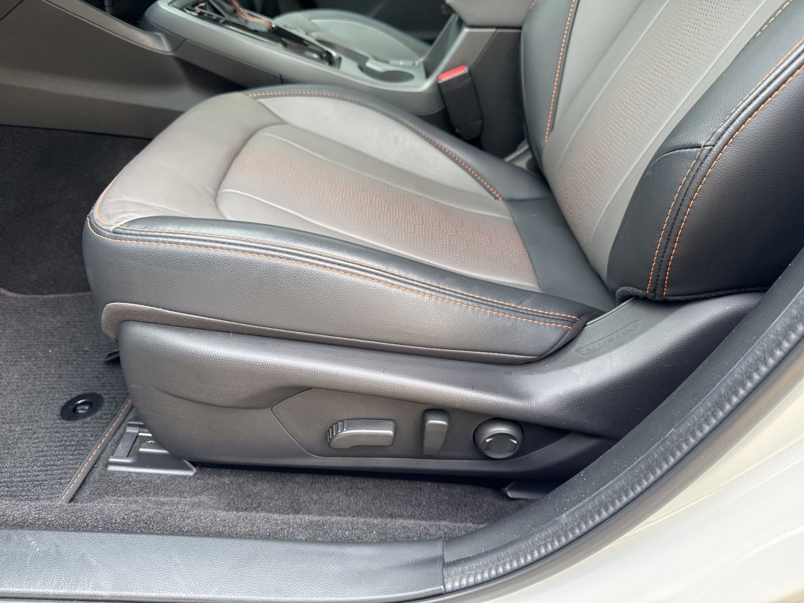Used 2025 White Subaru Limited image 38