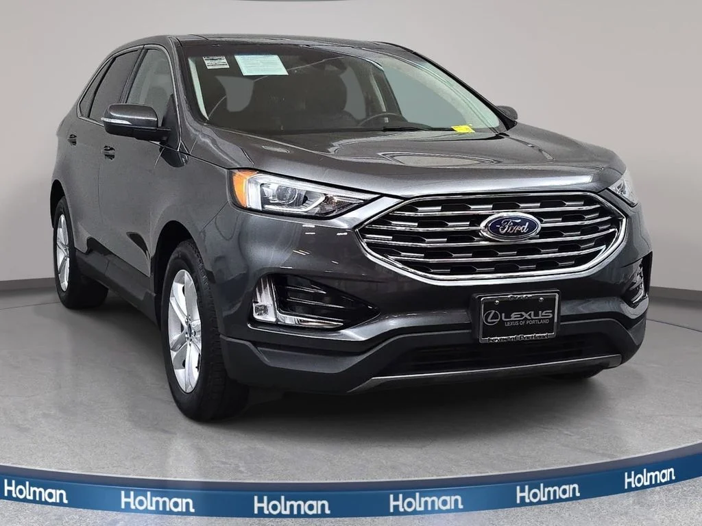 Used 2019 Gray Ford SEL image 3
