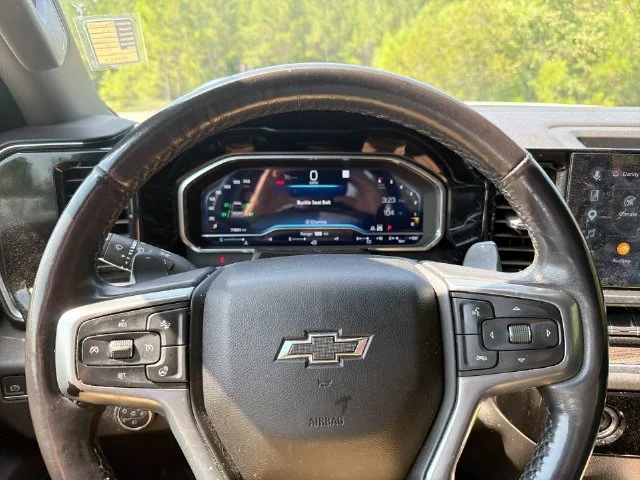 Certified Used 2023 SUMMIT WHITE Chevrolet RST image 17