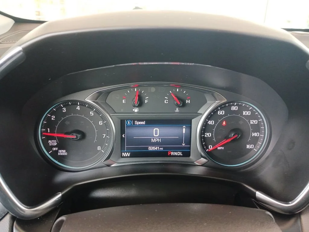 Used 2024 Summit White Chevrolet LT image 18