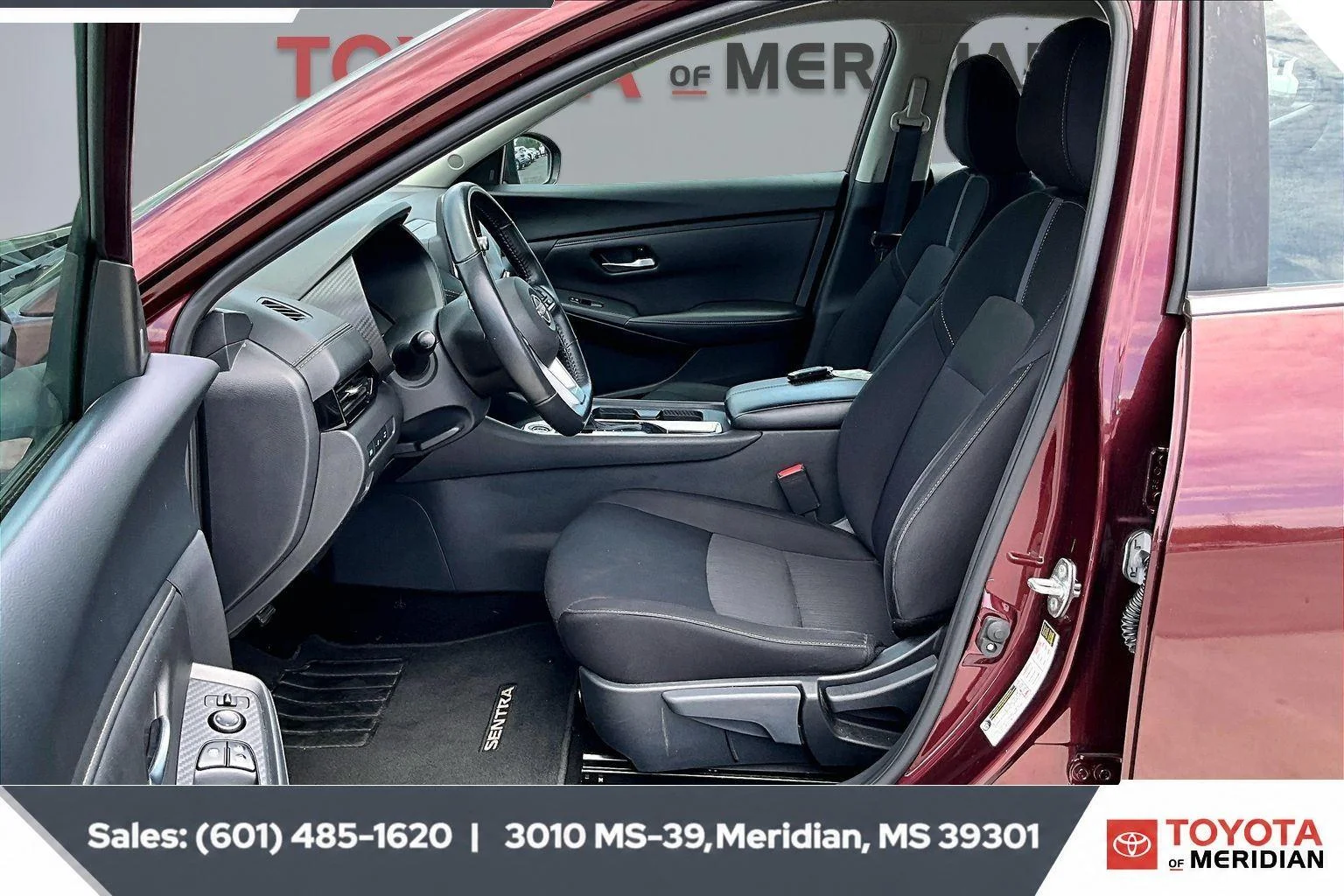 Used 2024 Rosewood Metallic Nissan SV image 18
