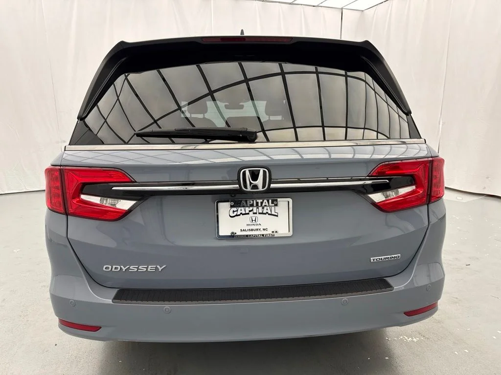 Used 2023 Gray Honda Touring image 8