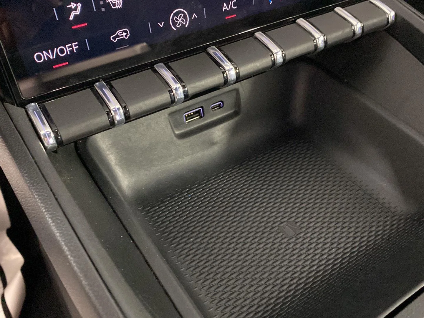 Used 2025 Rapids Metallic GMC FWD Elevation image 15
