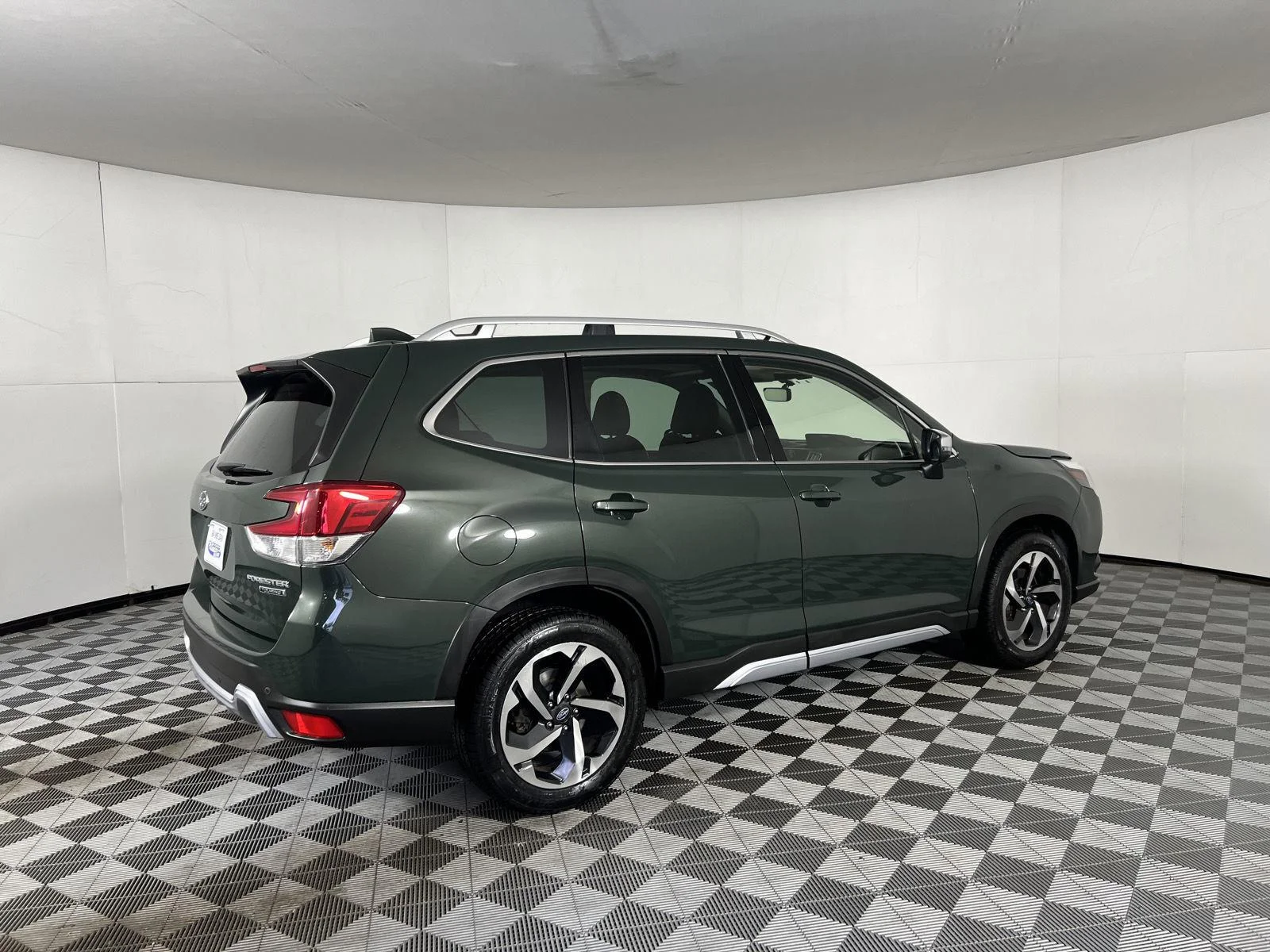 Used 2023 Cascade Green Silica Subaru Touring image 30