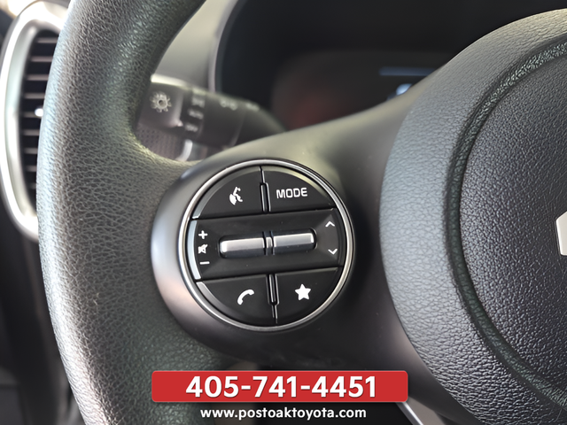 2025 Kia Soul LX - Photo 12