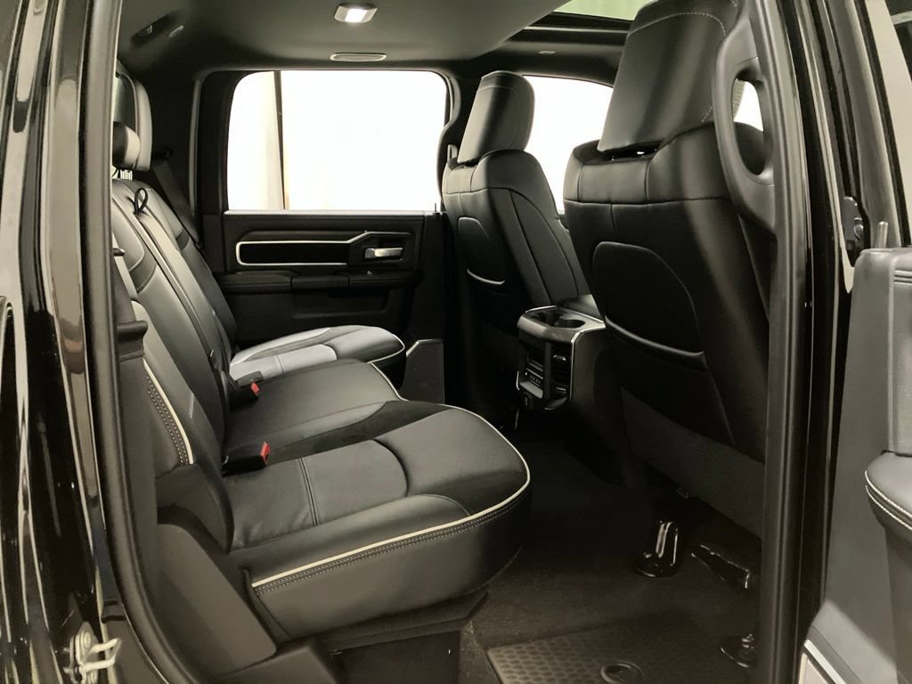 New 2026 Diamond Black Crystal Pearl-Coat Exterior Paint RAM Laramie image 21