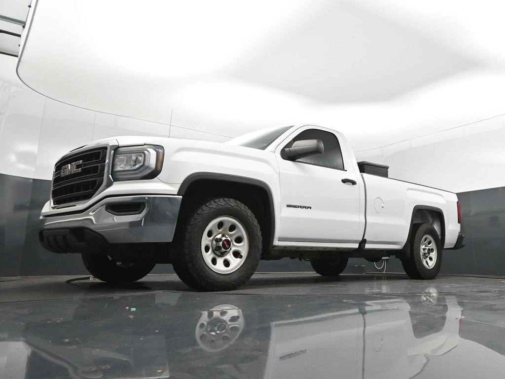 Used 2016 White GMC Base image 33