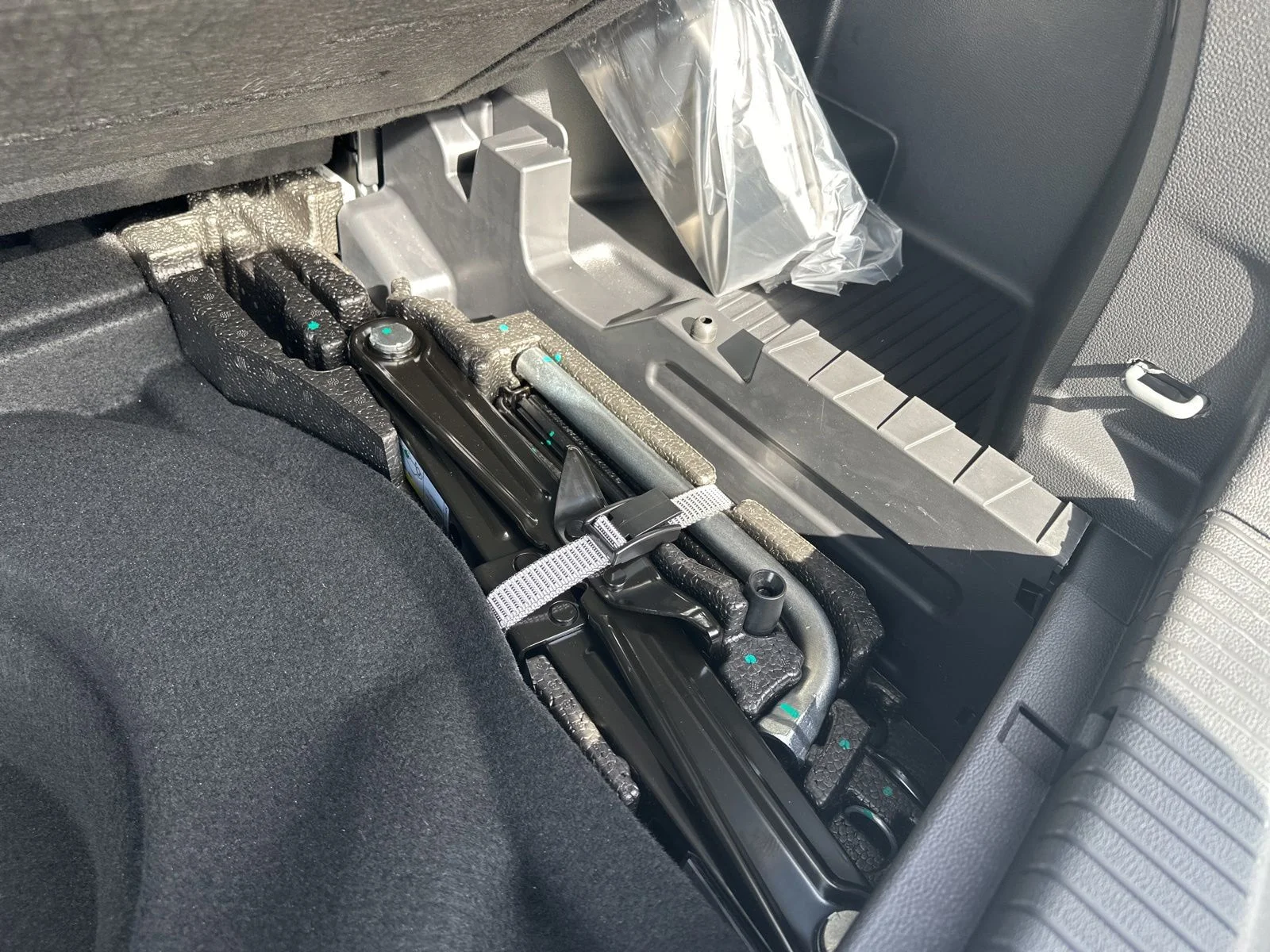 New 2026 Gray Volkswagen 2.0T SEL image 32