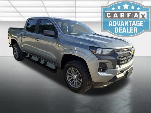 Used 2024 Sterling Gray Metallic Chevrolet LT image 2