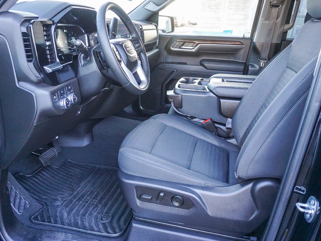 Used 2023 Black GMC Elevation image 18