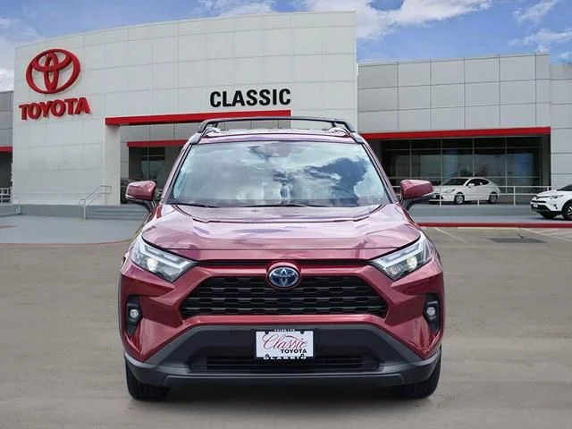 Used 2024 Ruby Flare Pearl Toyota XLE Premium image 2