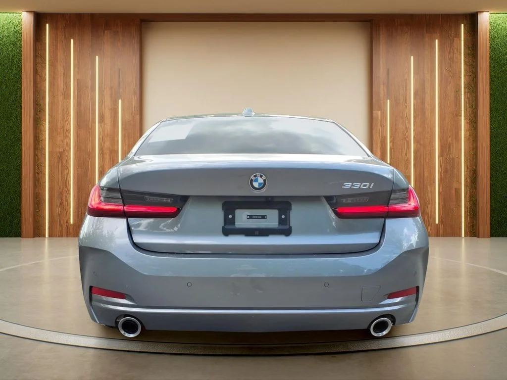 Used 2025 Gray BMW 330i image 30