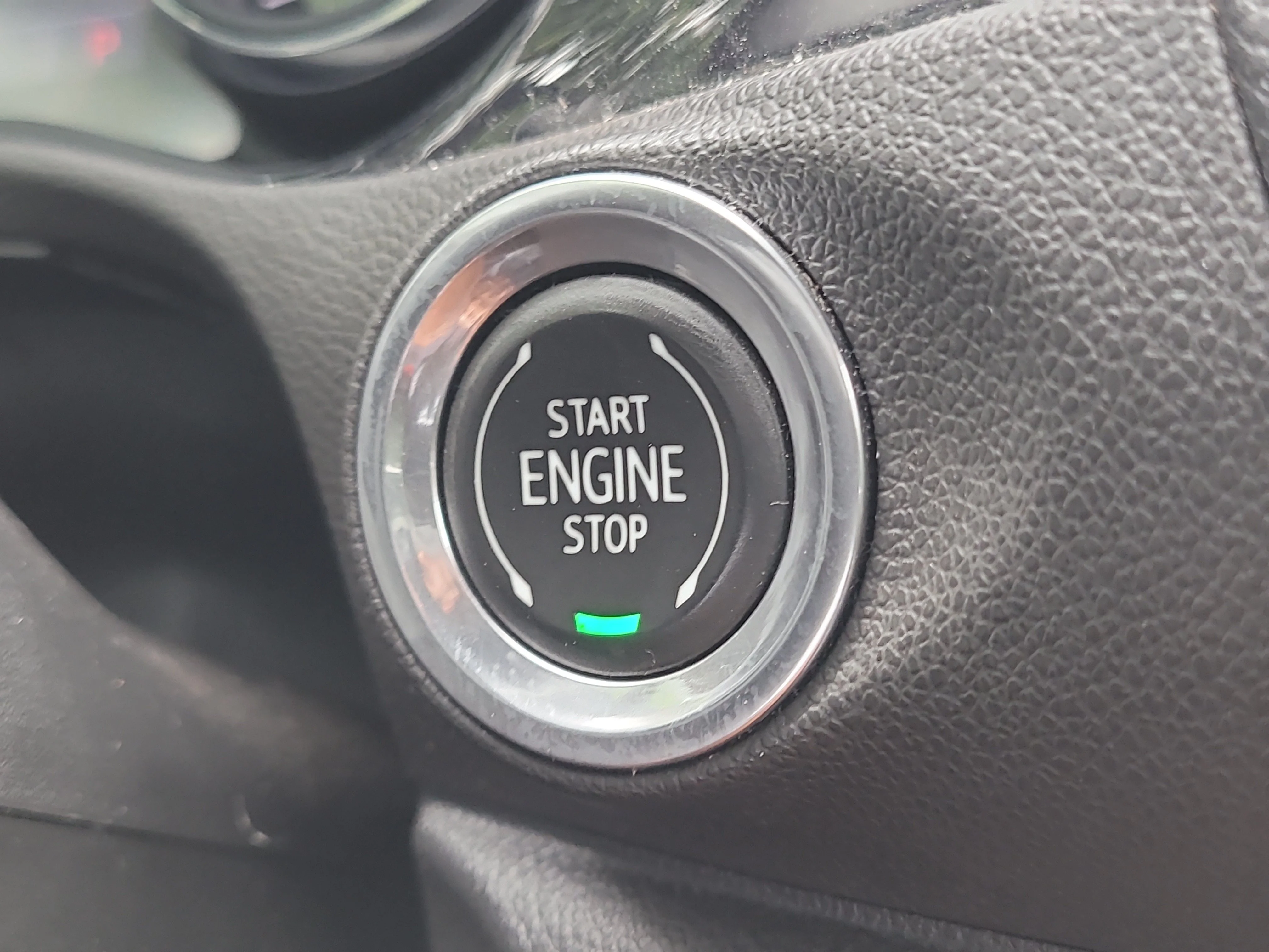 Used 2020 Ebony Twilight Metallic Buick Essence image 26