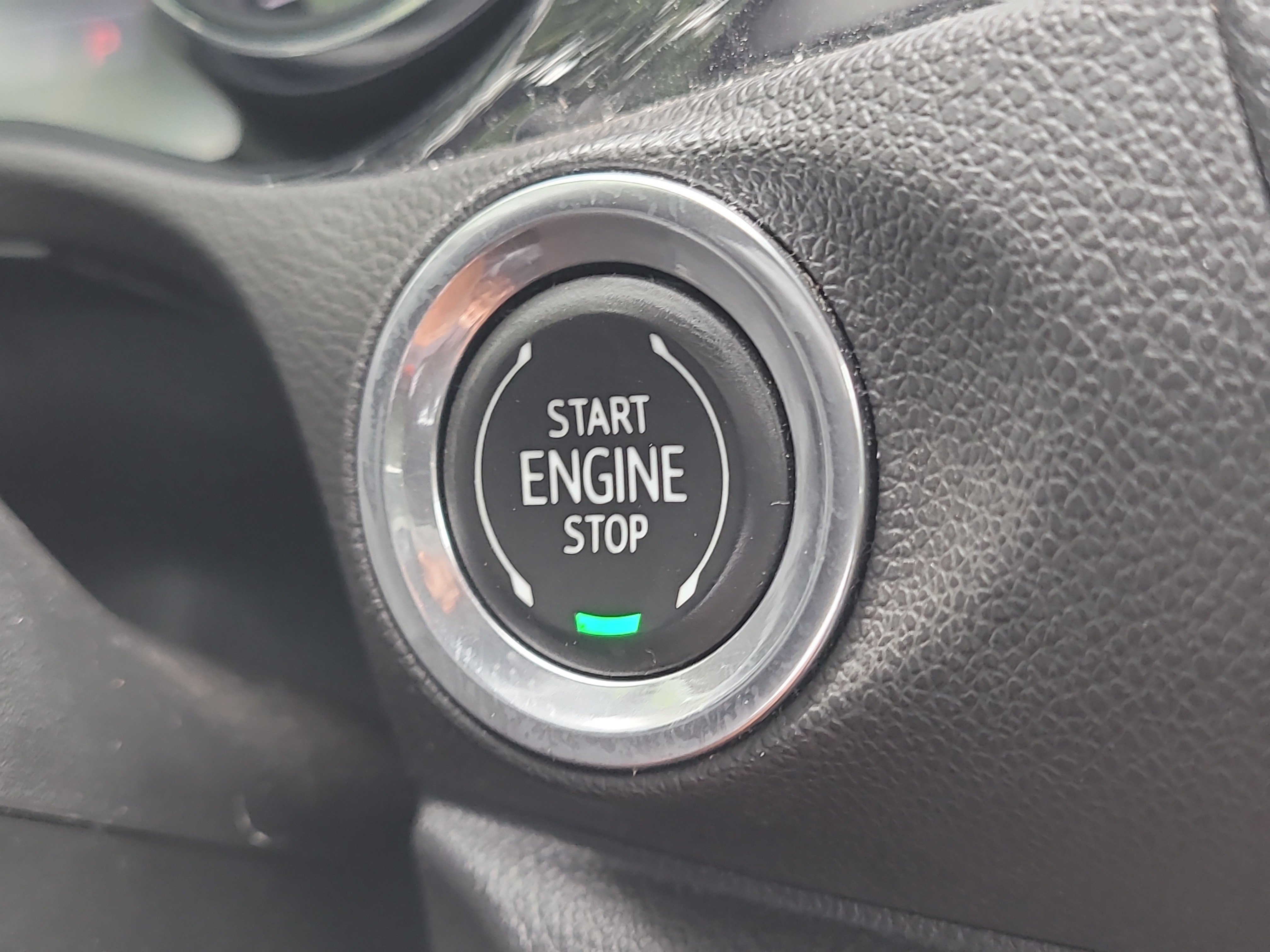 Used 2020 Ebony Twilight Metallic Buick Essence image 26