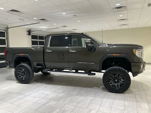 Used 2023 Forest Metallic GMC Denali image 6