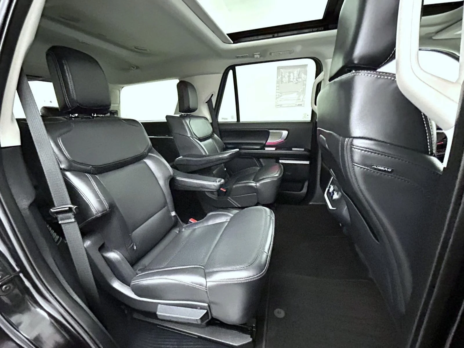 Used 2025 Black Ford Platinum image 19